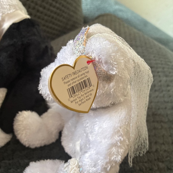 Bride &Groom - Picture 5 of 8